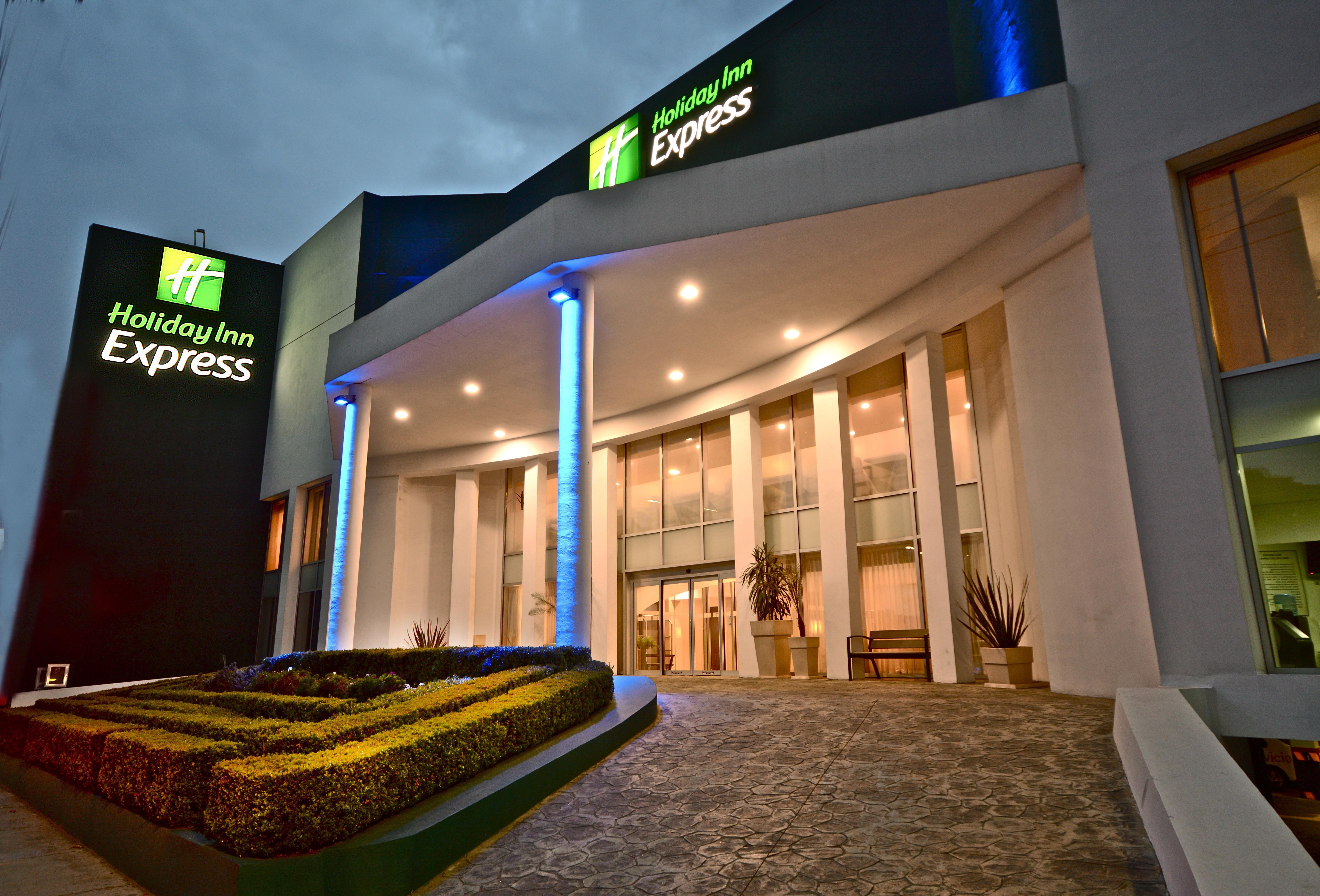 Holiday Inn Express Toluca By Ihg Exteriör bild