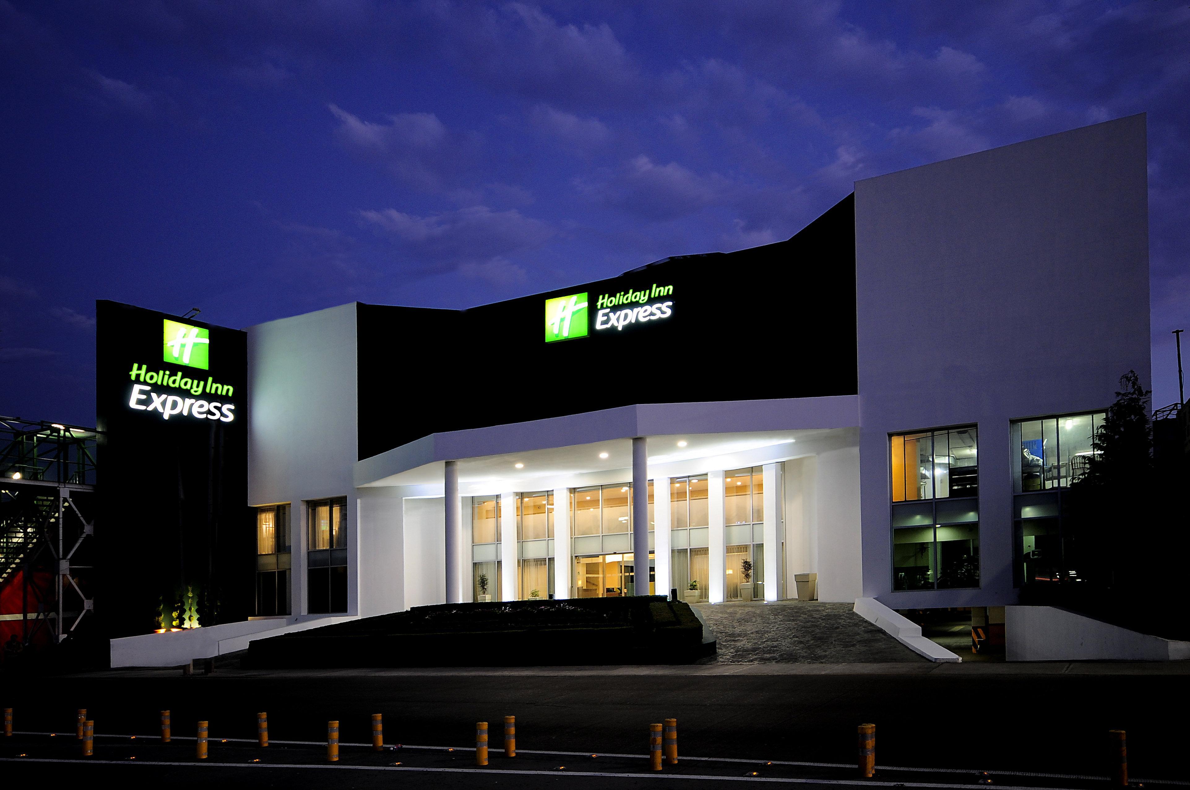 Holiday Inn Express Toluca By Ihg Exteriör bild