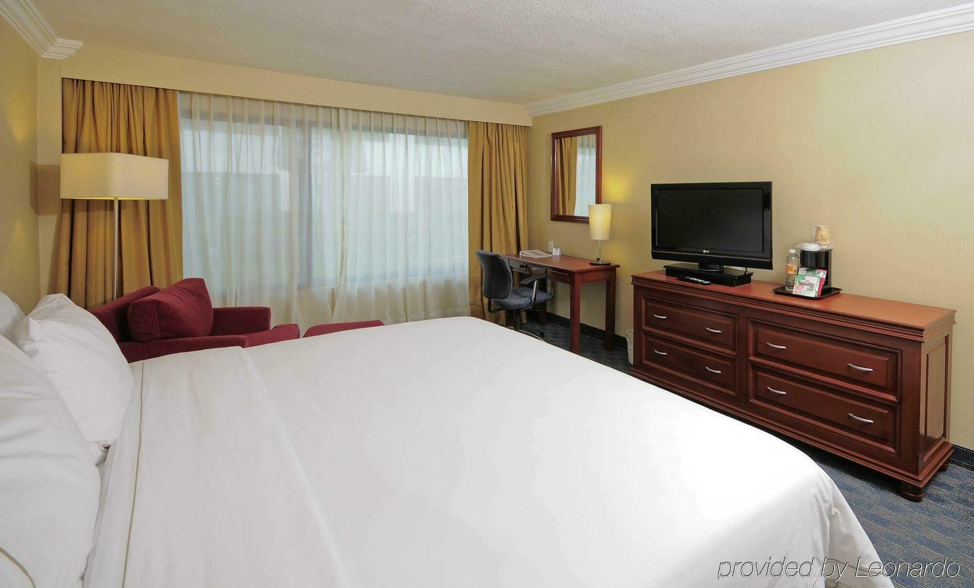 Holiday Inn Express Toluca By Ihg Exteriör bild