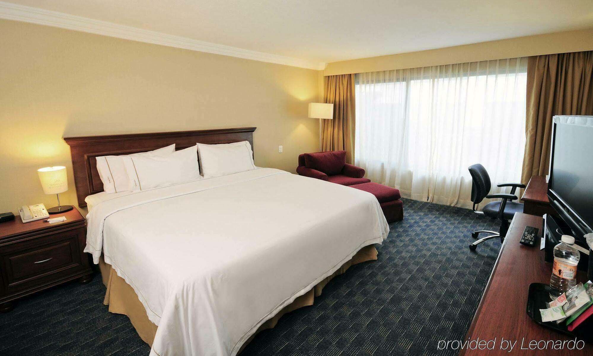 Holiday Inn Express Toluca By Ihg Exteriör bild